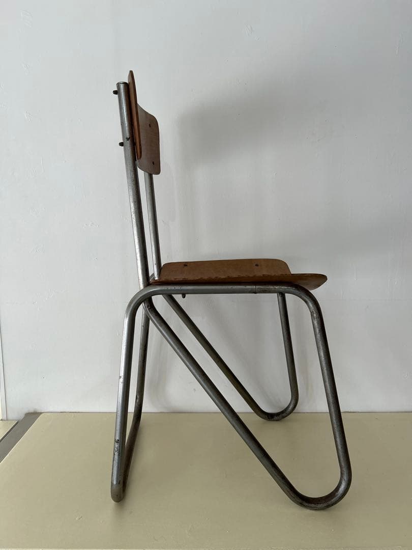 ビンテージフランス　1940年代　カンチレバー　❷ スチールパイプ　チェア　木製