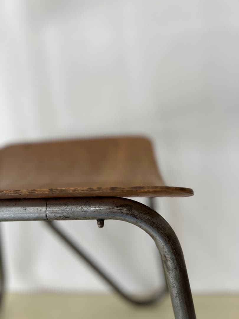 ビンテージフランス　1940年代　カンチレバー　❷ スチールパイプ　チェア　木製