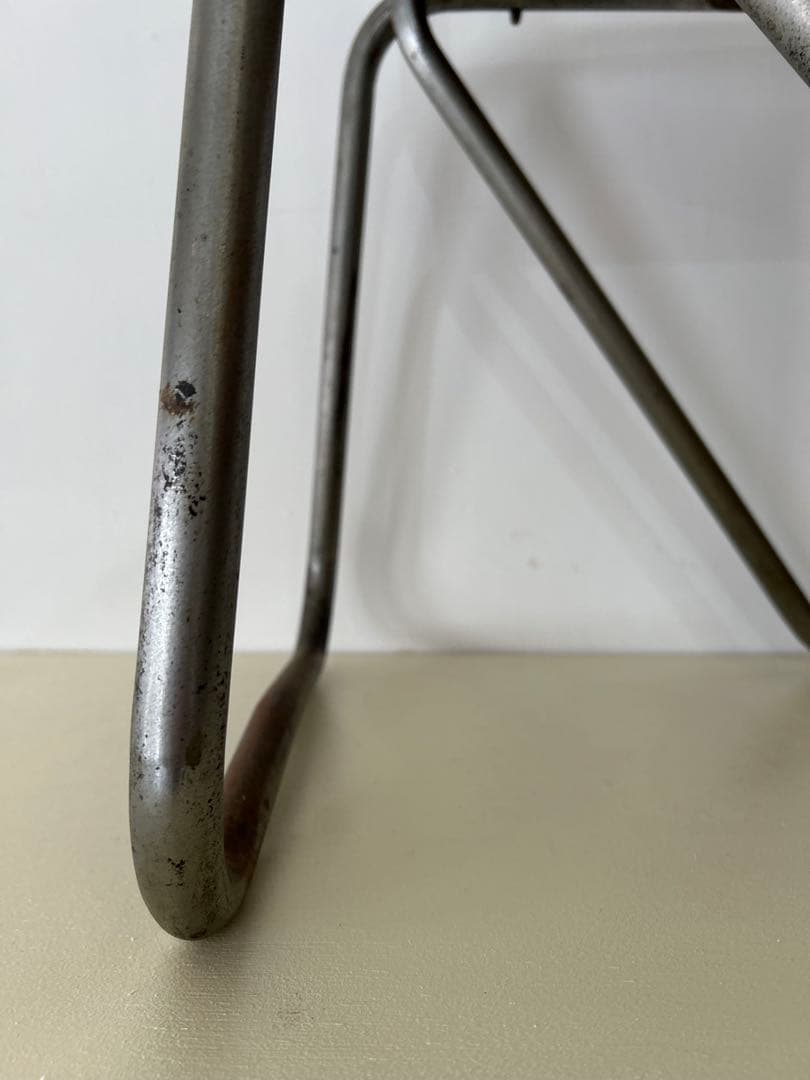 ビンテージフランス　1940年代　カンチレバー　❷ スチールパイプ　チェア　木製