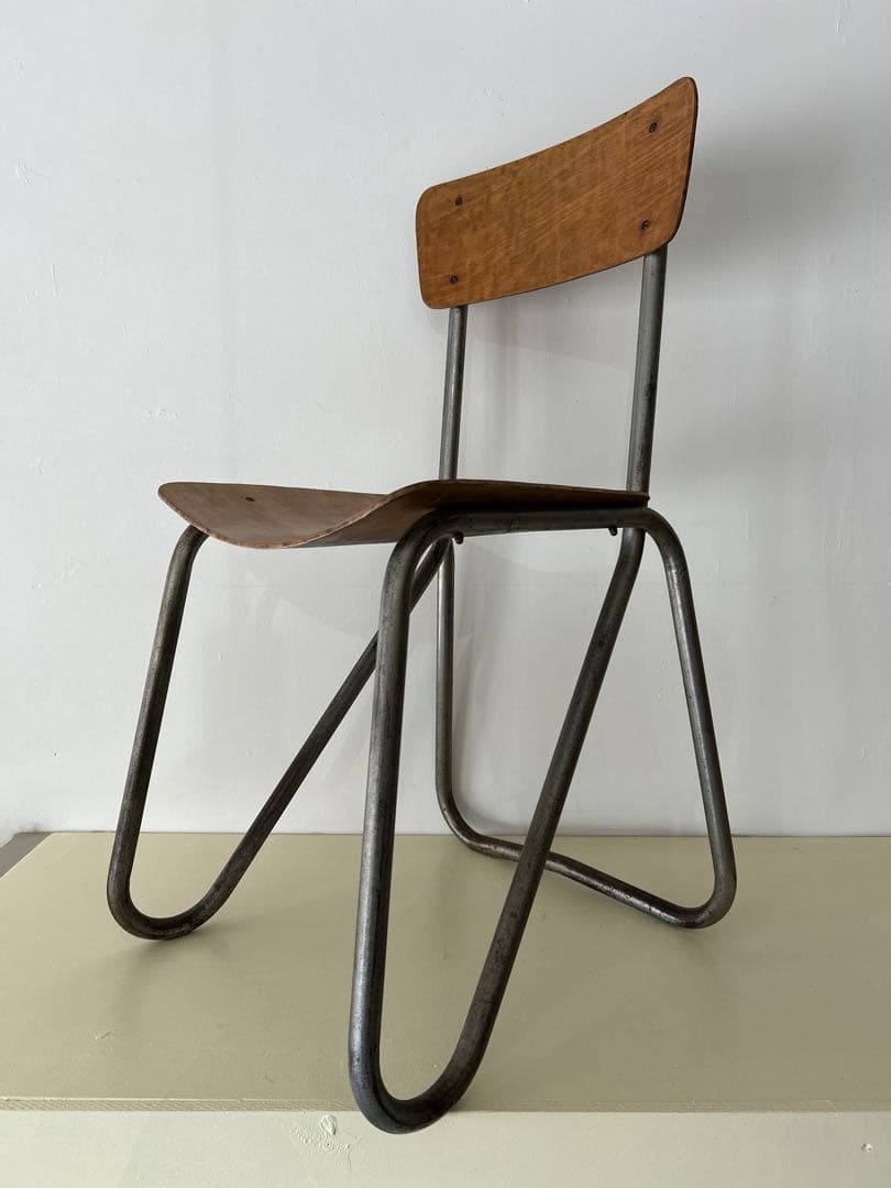 ビンテージフランス　1940年代　カンチレバー　❷ スチールパイプ　チェア　木製