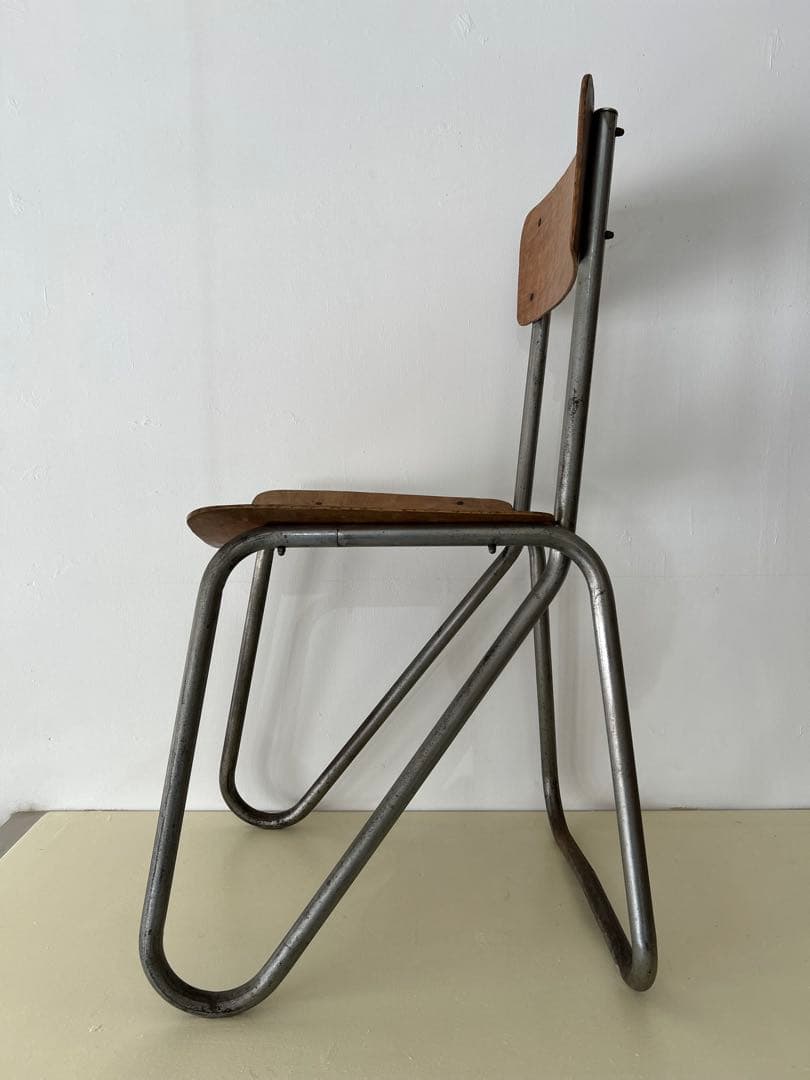 ビンテージフランス　1940年代　カンチレバー　❷ スチールパイプ　チェア　木製