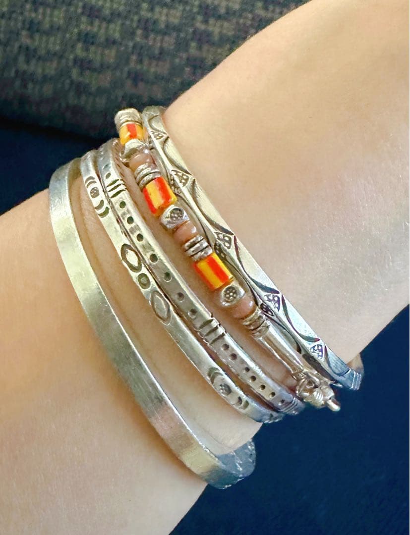 ⑤カレン族、首長族、カレンシルバー、純銀、タイ　チャトチャックマーケット