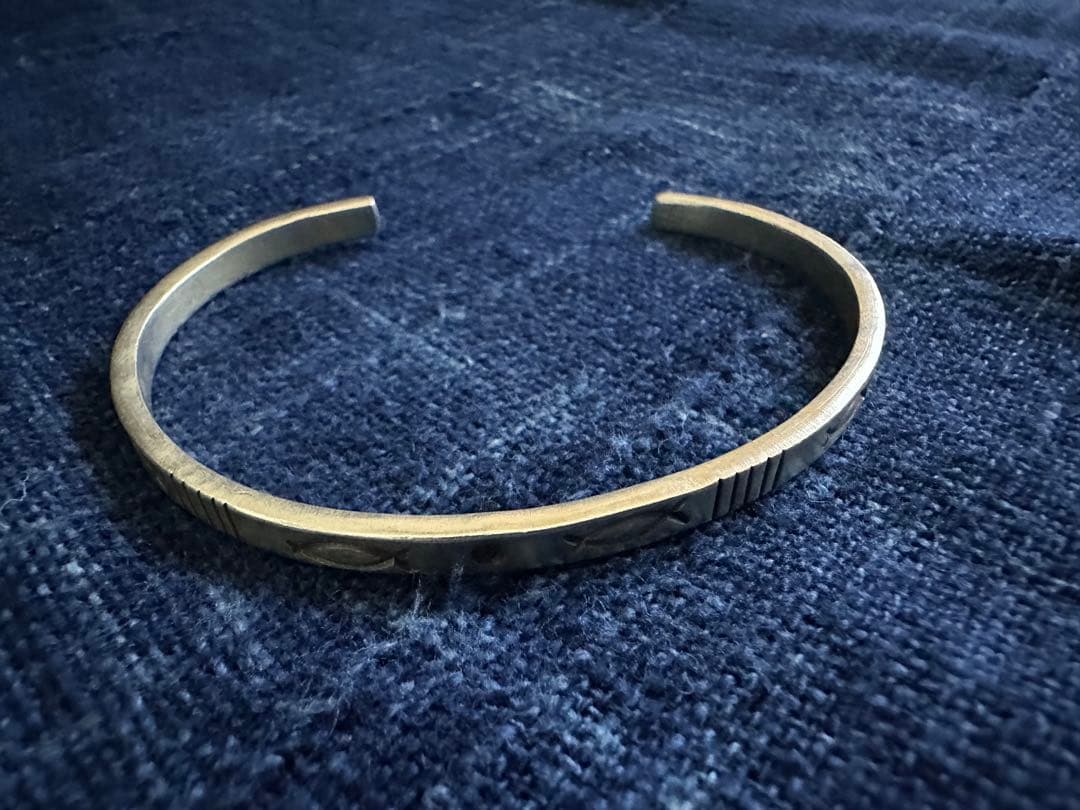 ⑤カレン族、首長族、カレンシルバー、純銀、タイ　チャトチャックマーケット