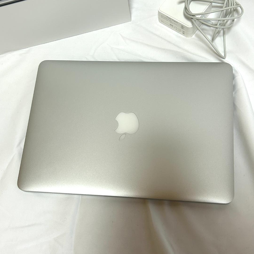 美品　Apple　MacBook Pro 13インチ　8GB　256GB