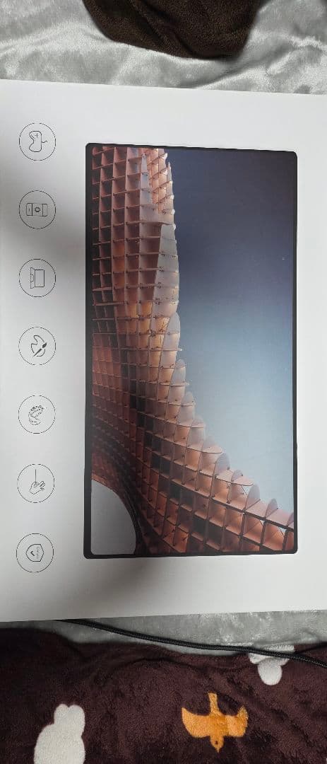 【土日祝12時迄の購入で即日発送】18.5インチポータブルモニター 本体