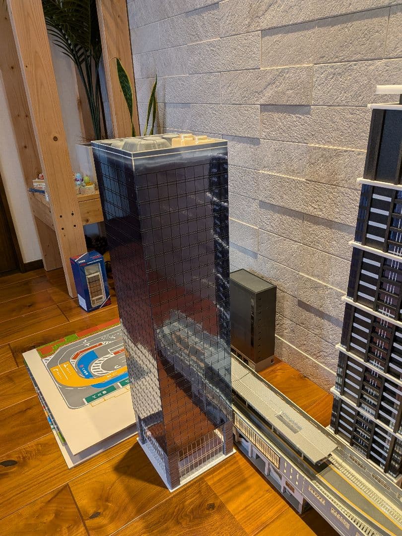 Nゲージ　自作ストラクチャー　熱線反射ガラス風高層ビル　ジオラマ