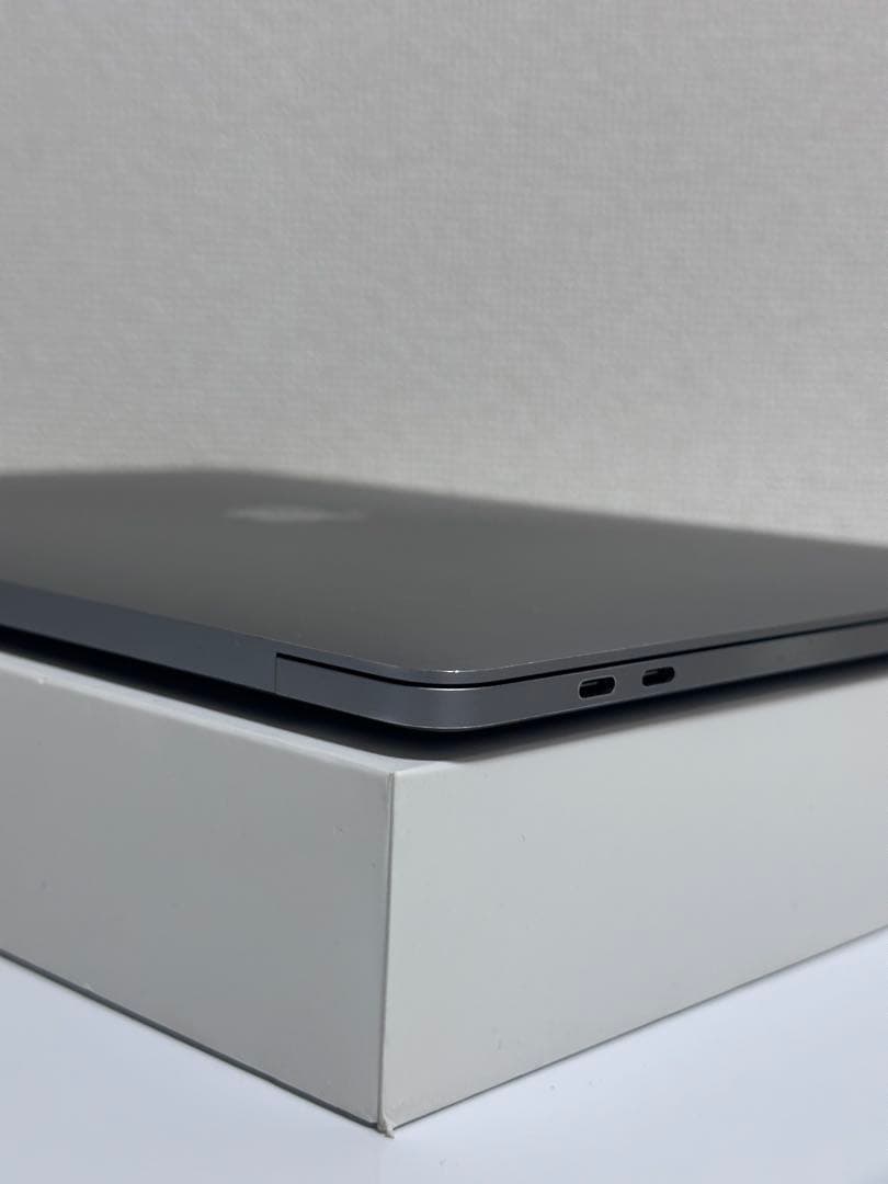 Macbook Pro 13インチ (2020) i5 SSD 512GB