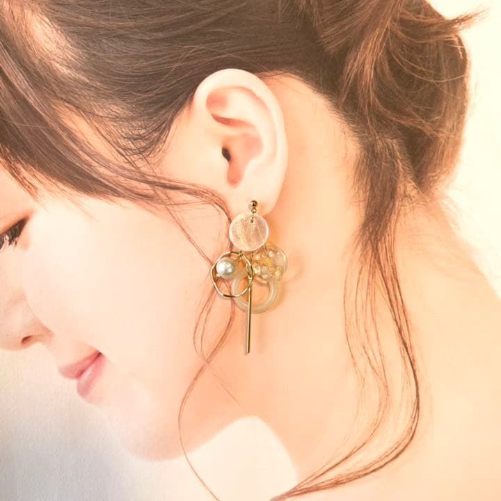 N.152 お花 フープ シェル クリア ゆらゆら サークル 夏 イヤリング