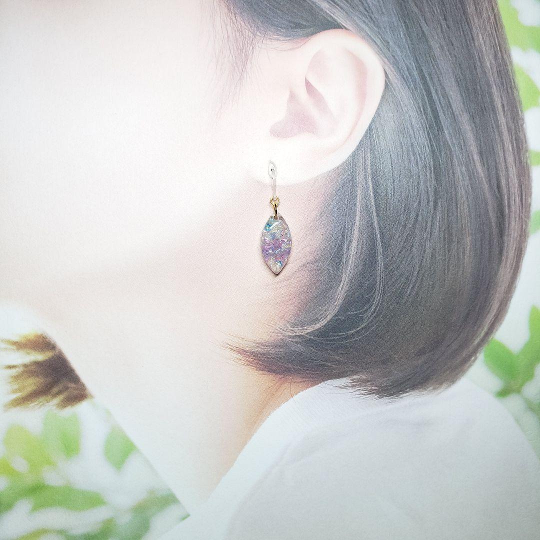 No.555-C【値下げ】クリスタルガラス☆淡色カラー☆レジンピアス・イヤリング