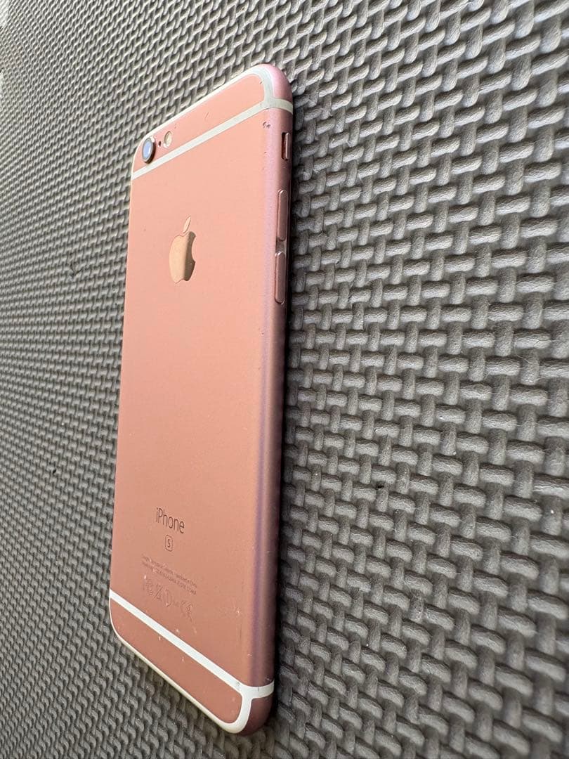 iPhone 6s 本体 64GB