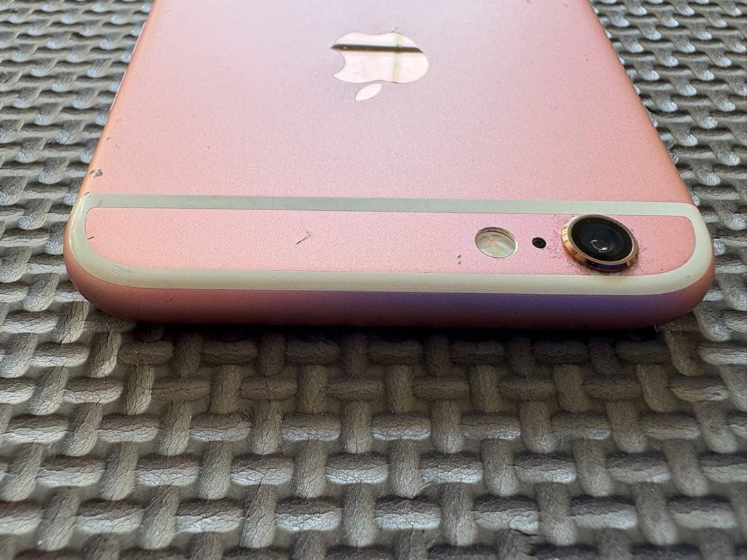 iPhone 6s 本体 64GB