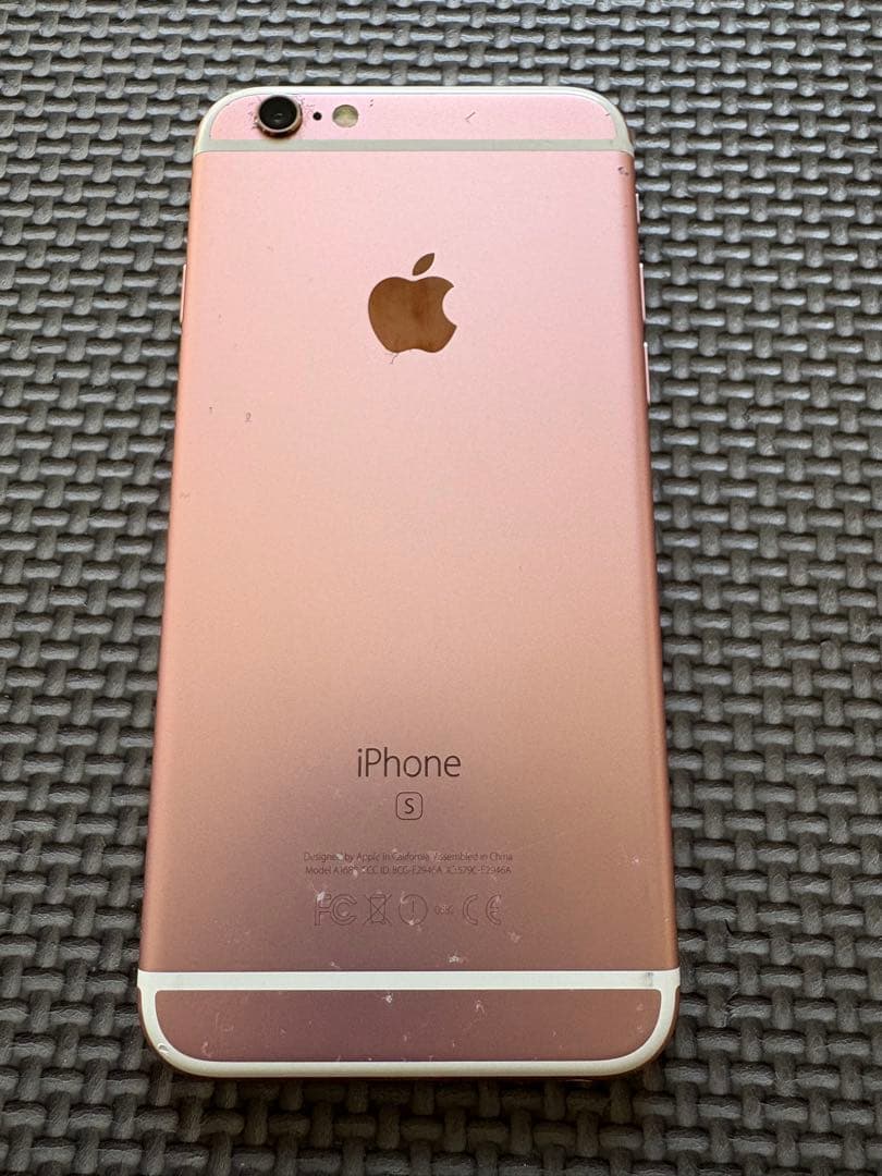 iPhone 6s 本体 64GB