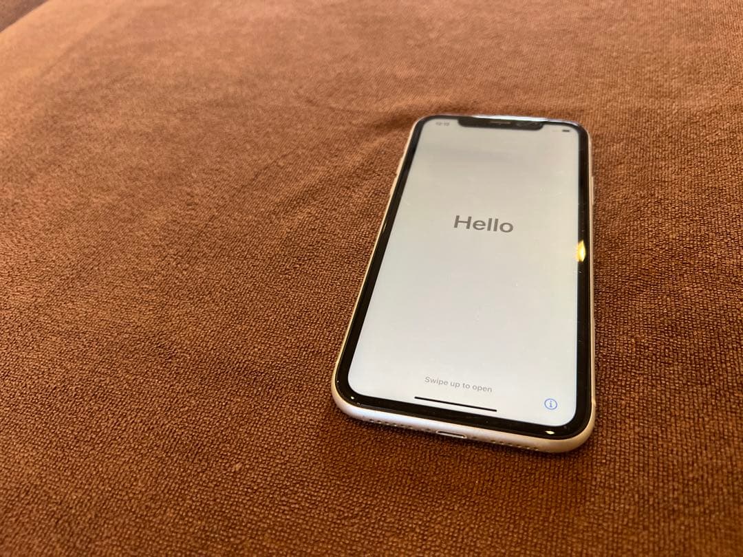 iPhone XR ホワイト SIMフリー 128GB