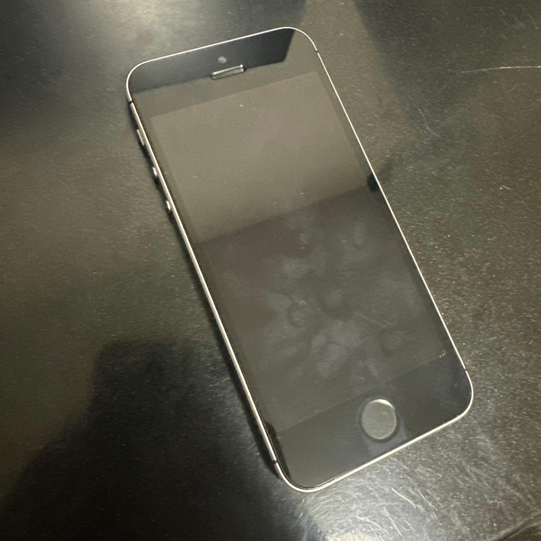 iPhone SE 第1世代 スペースグレイ16GB iOS 13