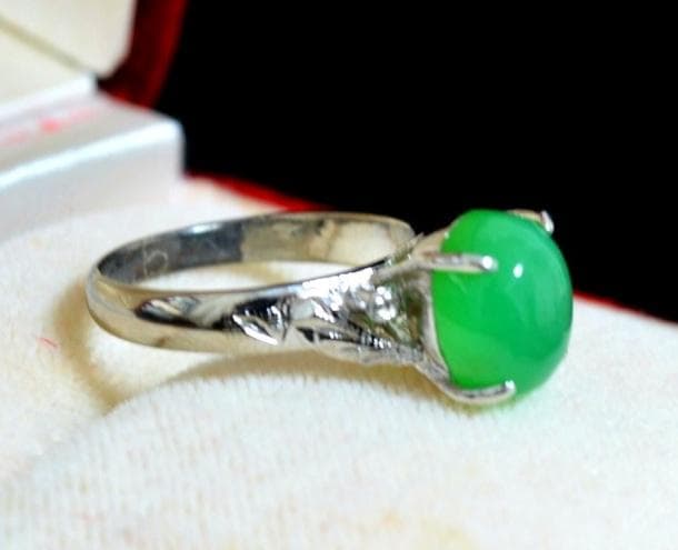 翡翠 ヒスイ 緑石 刻印あり18k アクセサリー リング ピアス 指輪