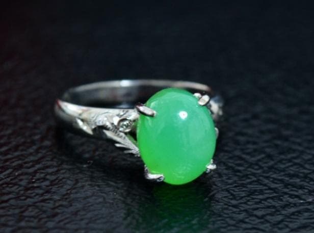 翡翠 ヒスイ 緑石 刻印あり18k アクセサリー リング ピアス 指輪