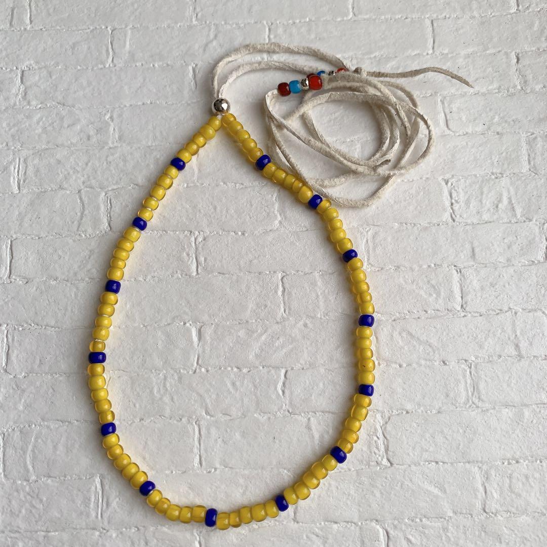 ホワイトハーツ　ビーズ　アンティーク　イエロー　ホワイトハート　ネックレス