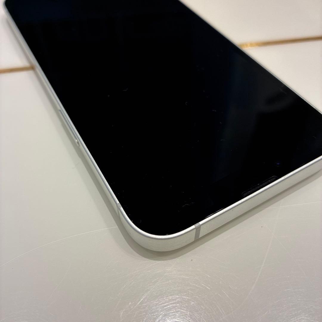iPhone16e バッテリー100% SIMフリーホワイト