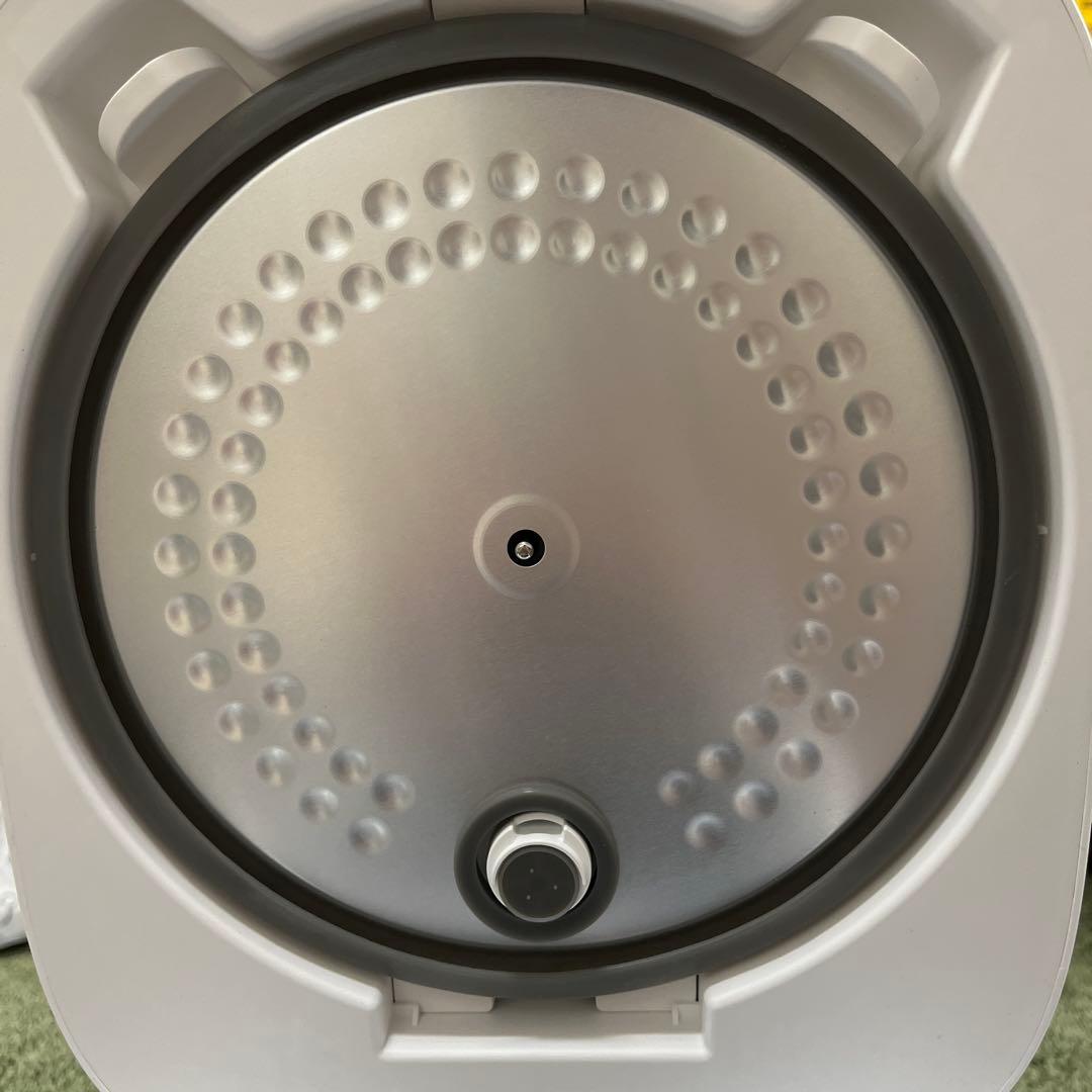 【新品未使用】ニトリ　炊飯器　マイコン炊飯ジャー　5.5合