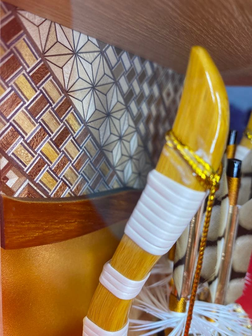 幹山作　壁掛け　破魔弓　白木アクリルケース・間口約１８×奥行約9,5×高約２６㎝