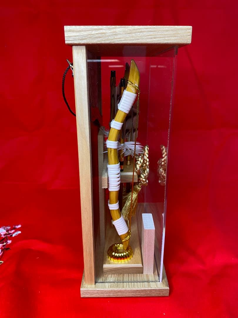 幹山作　壁掛け　破魔弓　白木アクリルケース・間口約１８×奥行約9,5×高約２６㎝