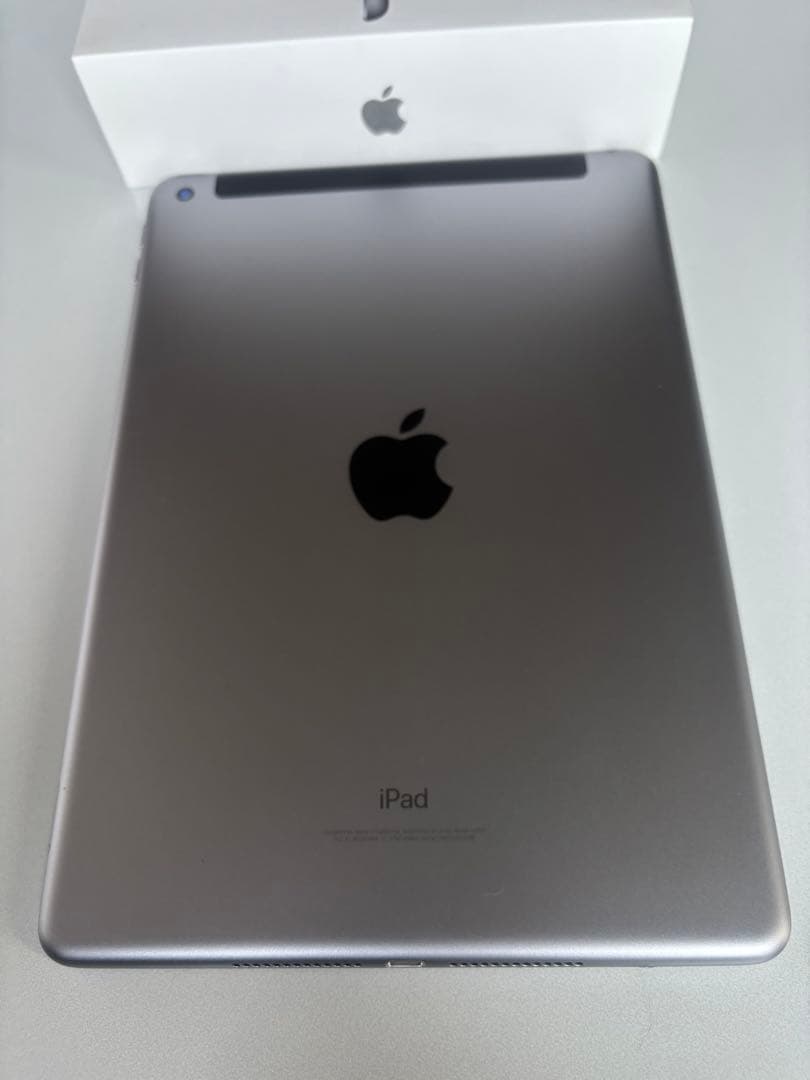 iPad (6th Generation) 32GB スペースグレー