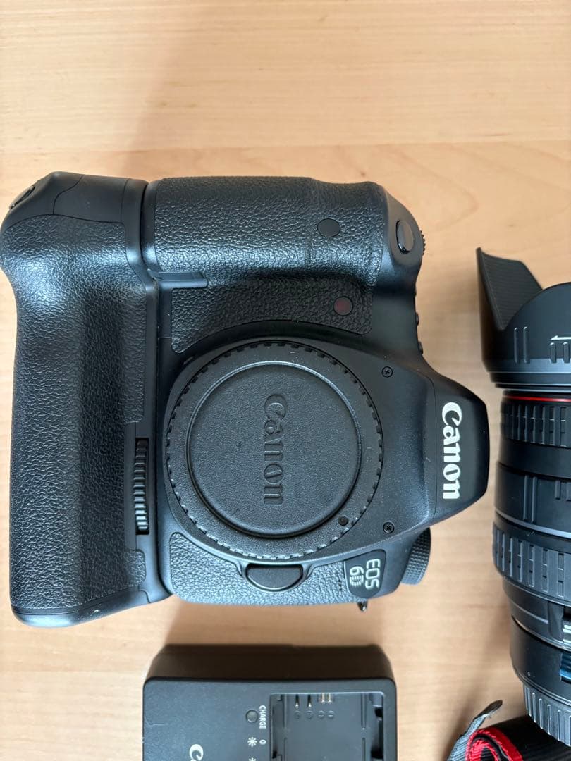 ☆美品☆ Canon 6D フルサイズ　レンズ2本セットバッテリークリップ付き！