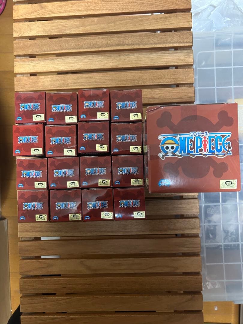 ワンピースワールドコレクタブルフィギュアvol.32、33、MEGA白ひげ海賊団