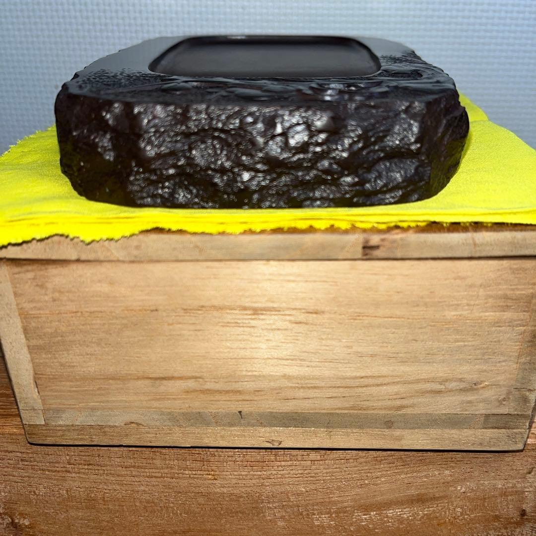 ⭕️赤間硯　新品美品　名工　玉峯　日枝敏夫　梅花彫刻入り　姿が美しい　女性好み作品