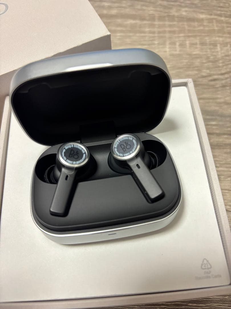 B&O Beoplay EQ シルバー ワイヤレスイヤホン