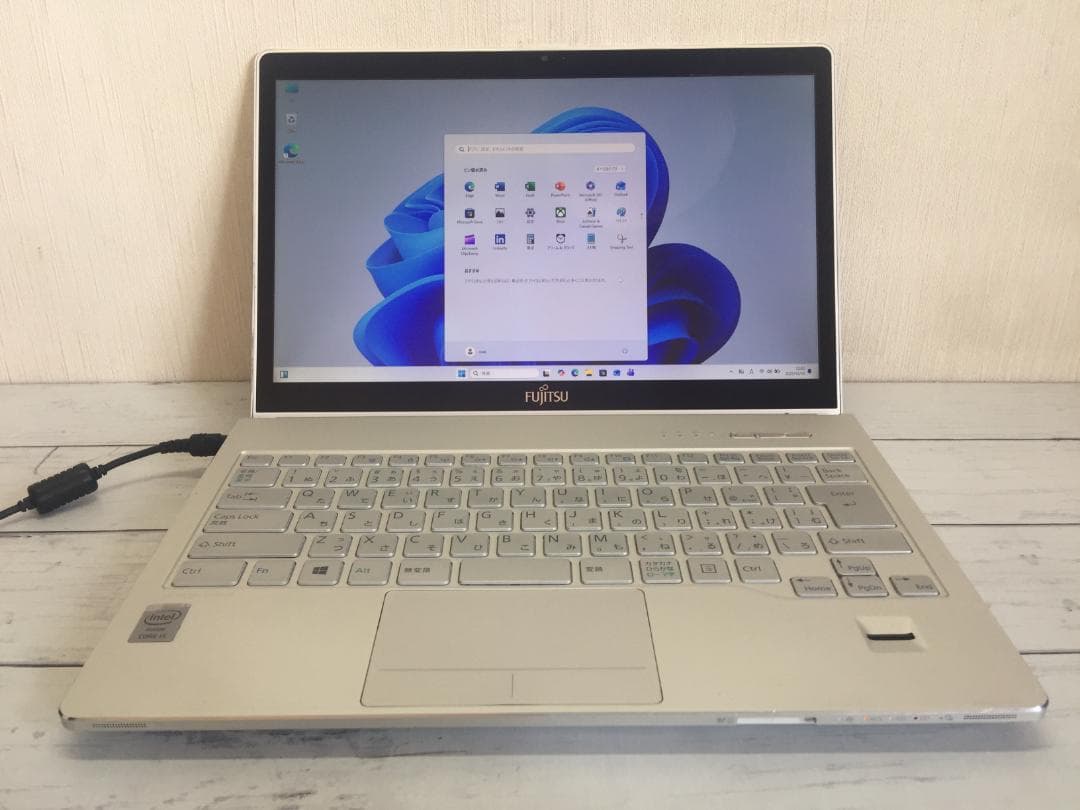 富士通 SH90/M 13.3型液晶/Office2024/Win11