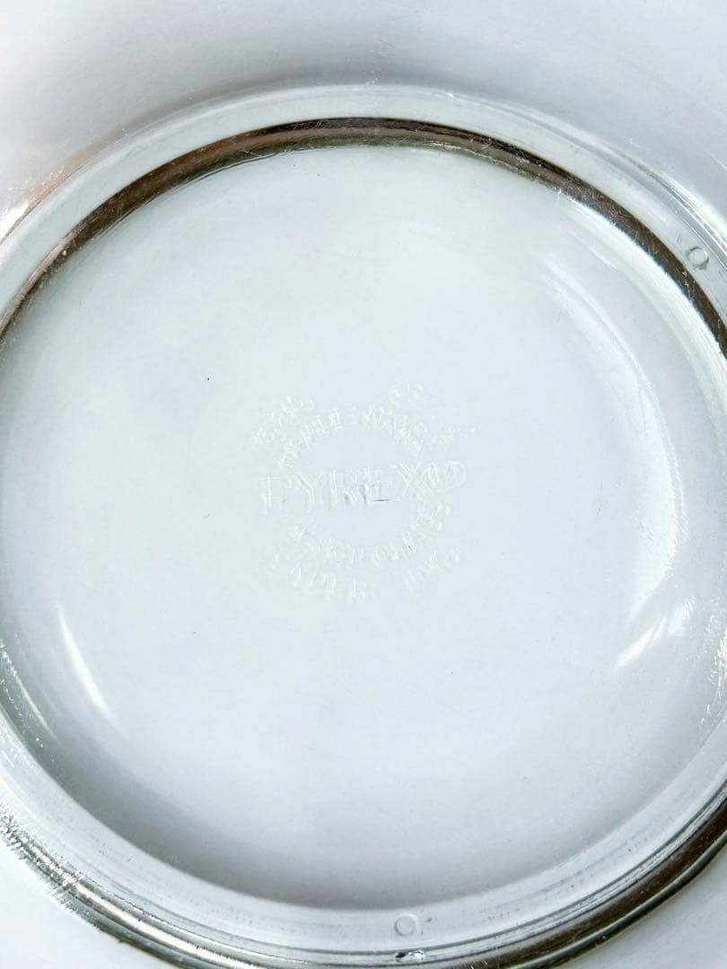 ケーキ型丸×2、パウンド×1 、パイレックスボウル、白プラボウル×2 、麺棒他