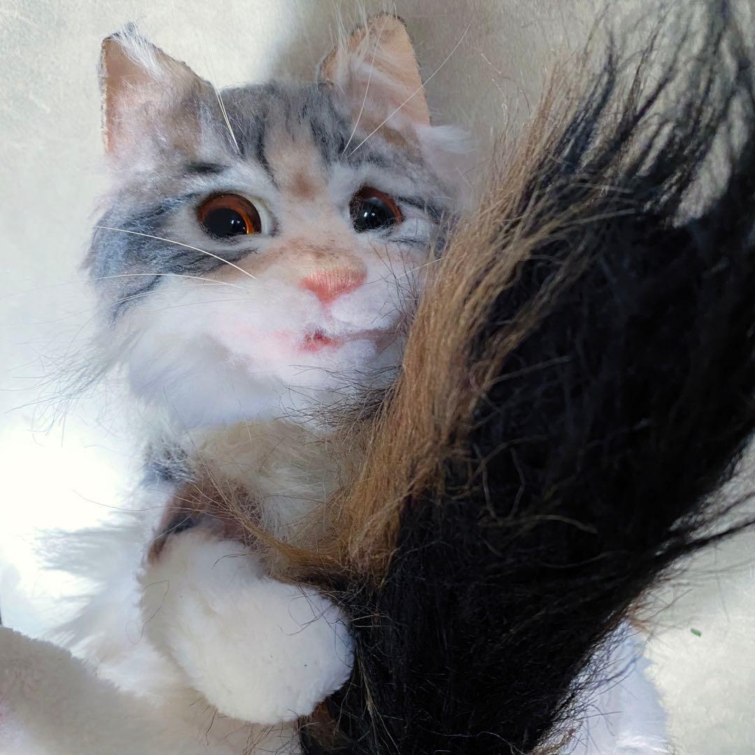 作家もの　目がキョロキョロ動く猫のぬいぐるみ　ハンドメイド　アートドール