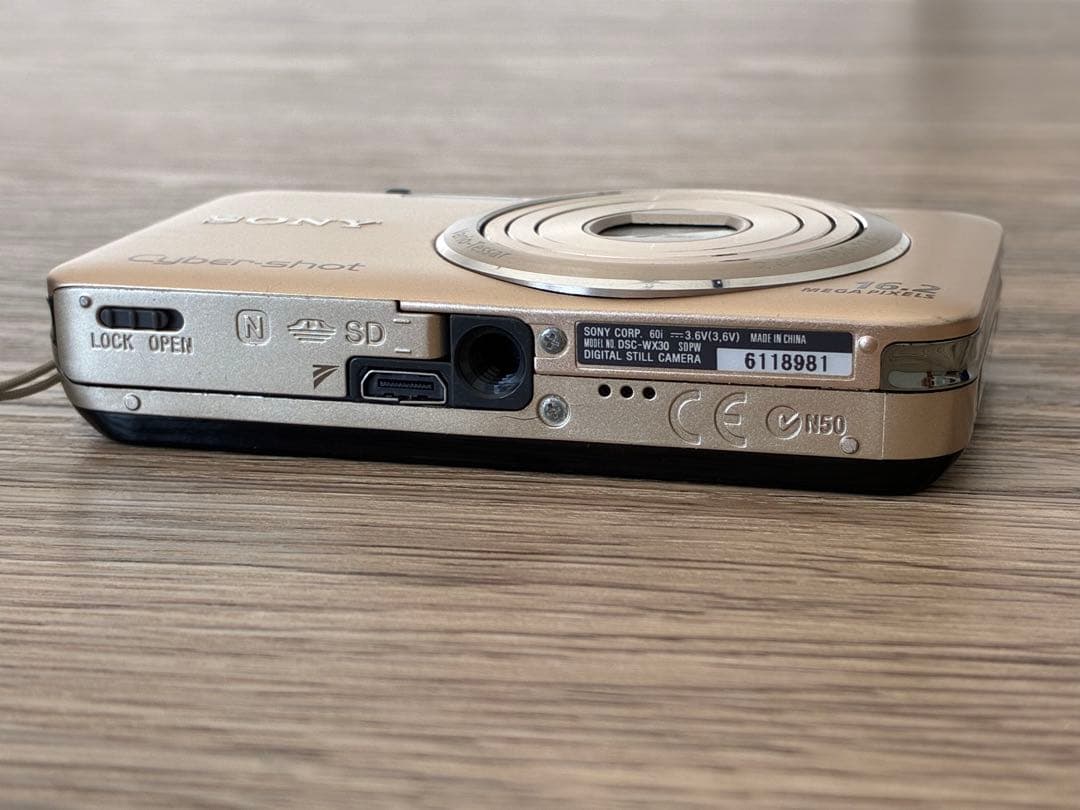SONY Cyber-shot DSC-WX30 ゴールド 16.2MP 981
