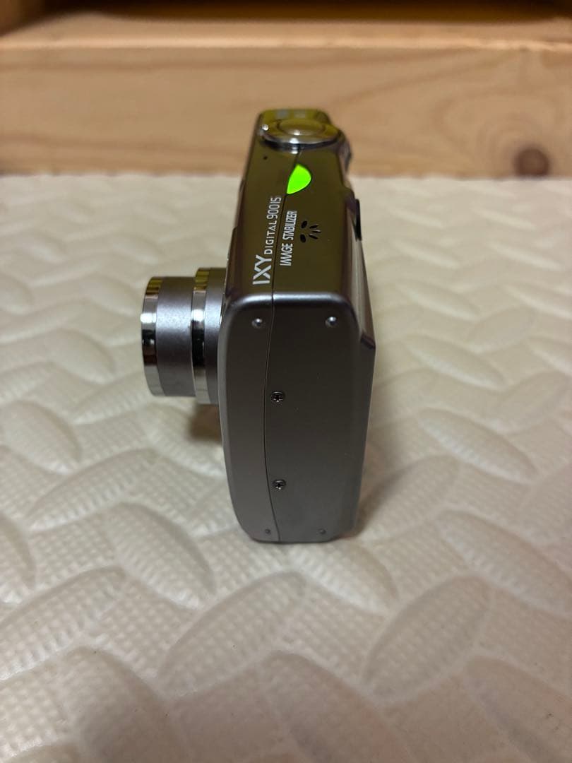 美品純正ケース付き　canon&キャノン　ixy 900is デジタルカメラ