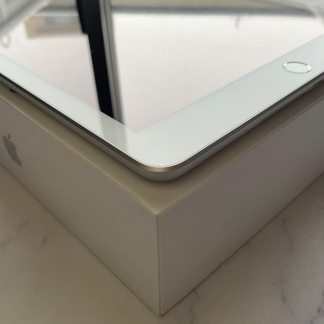 【美品】Apple iPad 第6世代 Wi-Fi Cellular 32GB