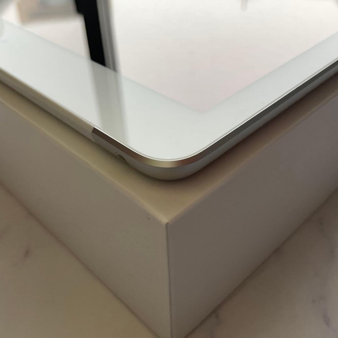 【美品】Apple iPad 第6世代 Wi-Fi Cellular 32GB
