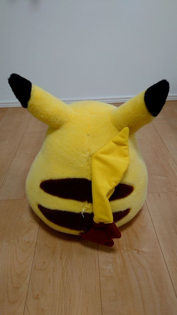 ピカチュウ等身大ぬいぐるみ初期タカラトミー製品