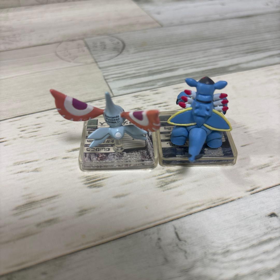 ポケモン　図鑑　フィギュア　2体