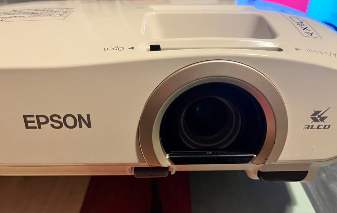 Epson EH-TW5200プロジェクター本体