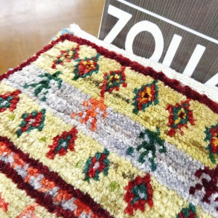 値下げ可能ミニギャベ●32×36㎝●手織●本物●新品未使用 遊牧民が紡ぐギャッベ