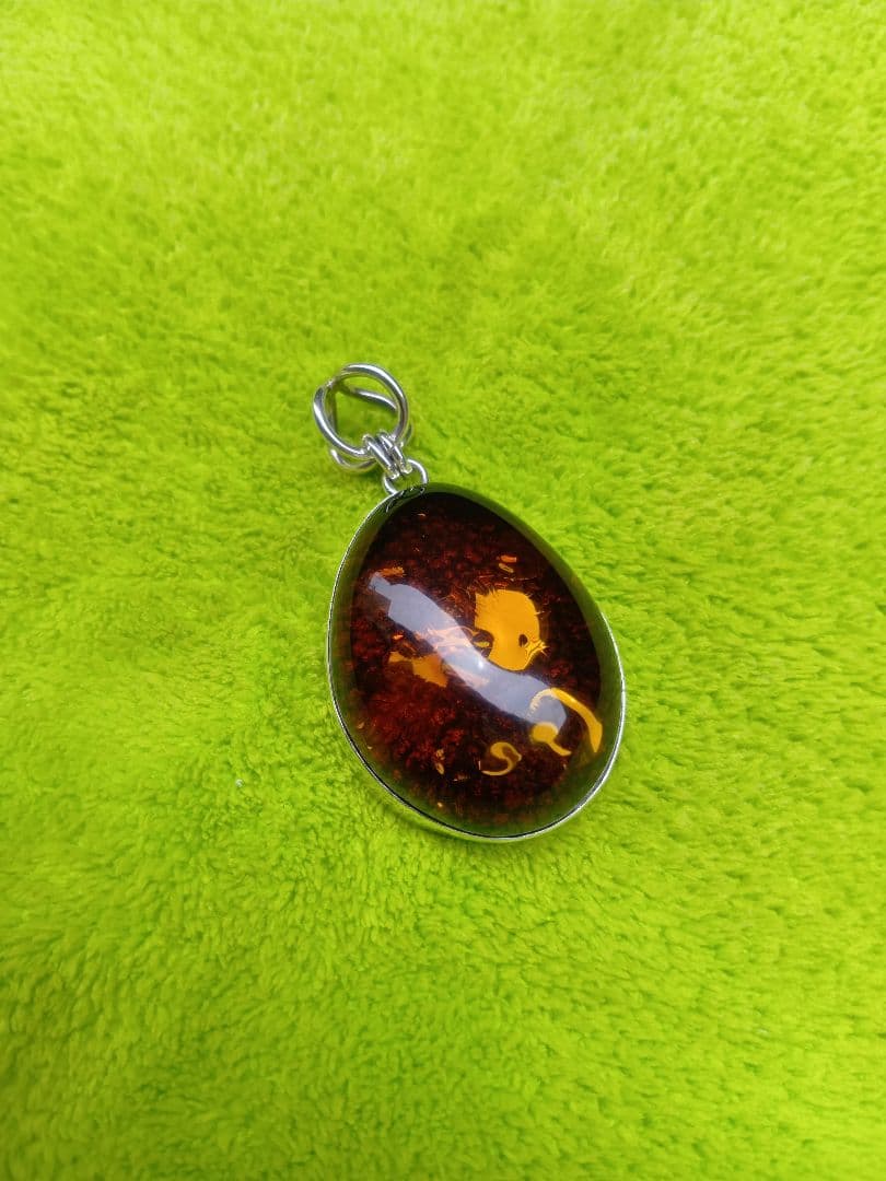 琥珀ペンダントトップ＆ シルバー枠仕様 (美品)