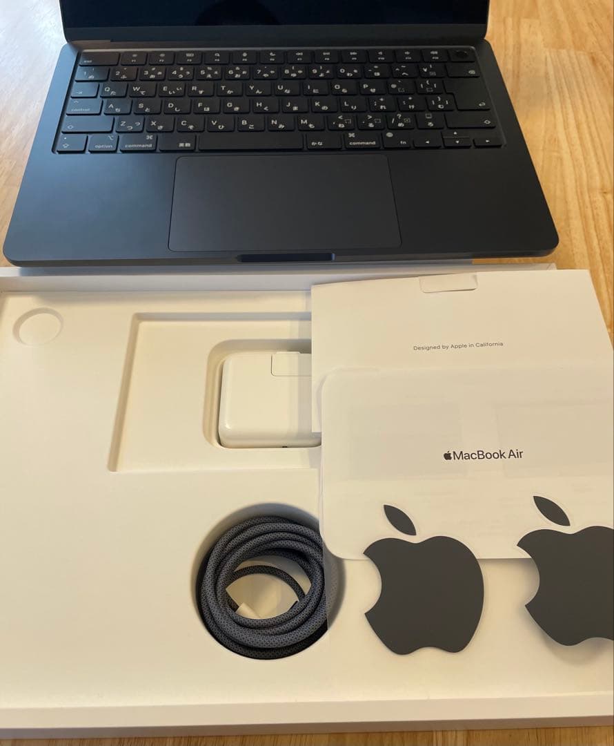 M2 MacBookAir 16GB1TB ミッドナイト　バッテリ100％極美品