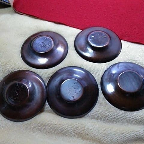 １１３８蔵出し 珍品銅の茶托中央に季節の絵柄作家名入り日本の技術と侘び寂びの世界