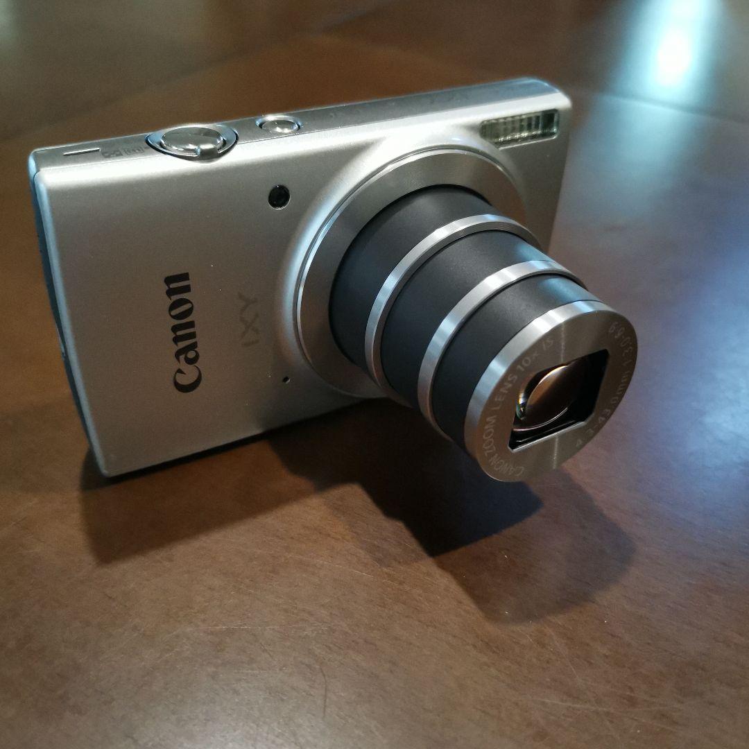 Canonデジタルカメラ美品 IXY210シルバー