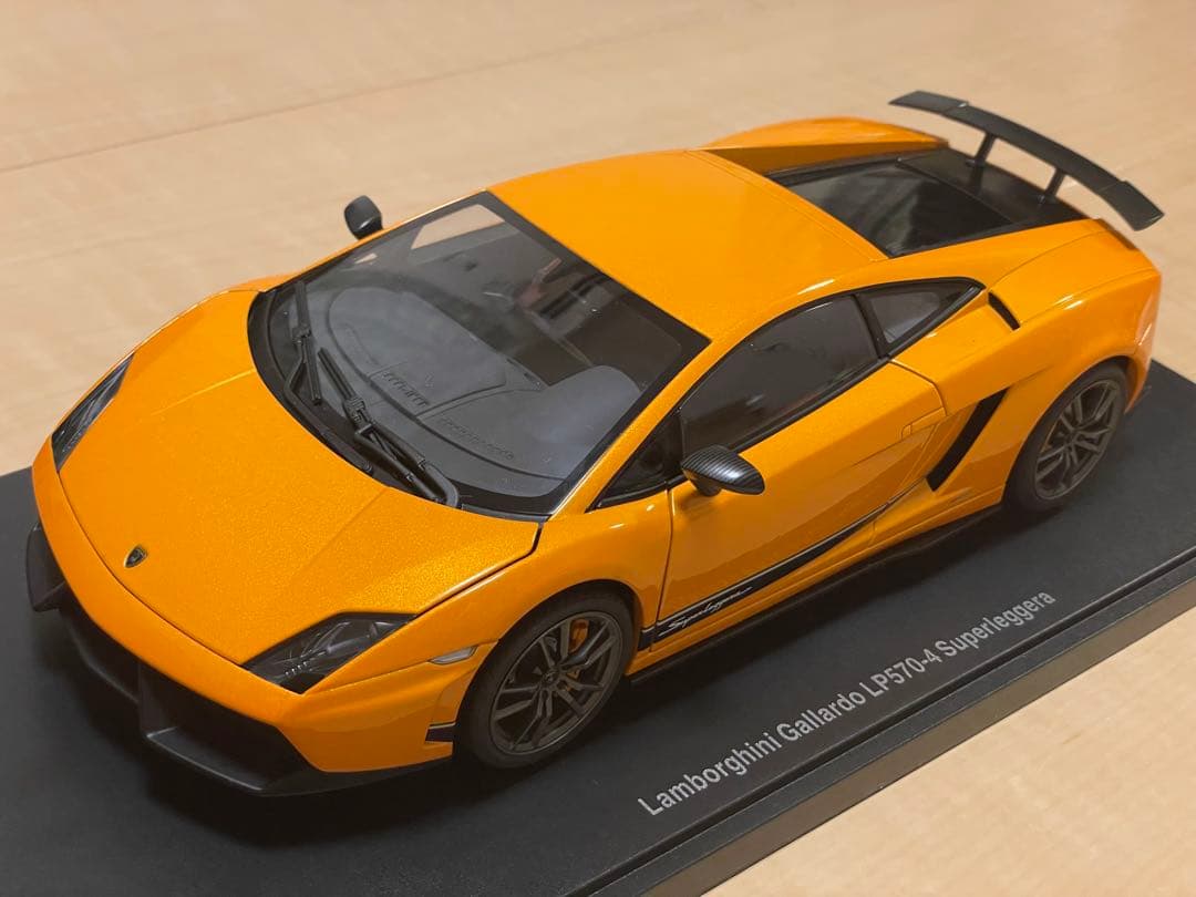 【美品】オートアートランボルギーニ ガヤルド LP570-4 スーパーレジェーラ