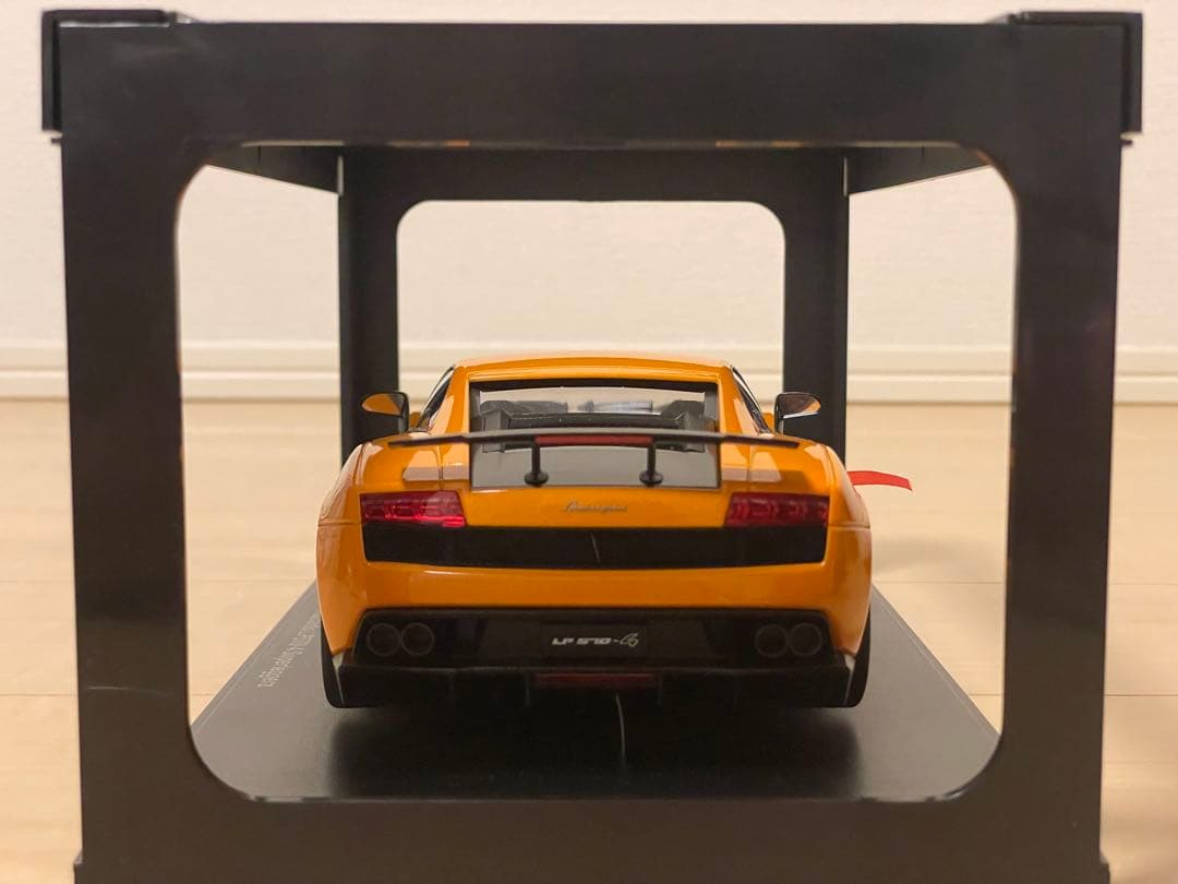 【美品】オートアートランボルギーニ ガヤルド LP570-4 スーパーレジェーラ