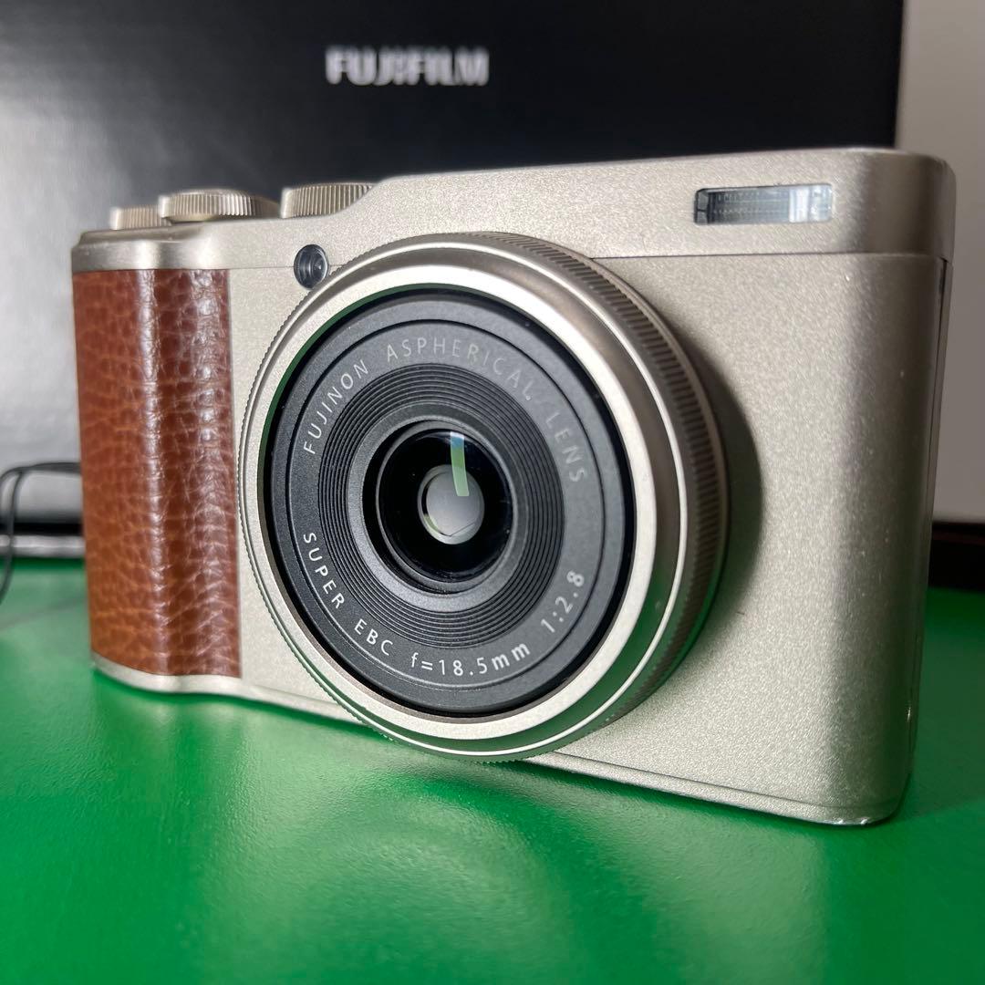 【動作確認済】FUJIFILM X-F10 シャンパンゴールド 元箱付aps-c