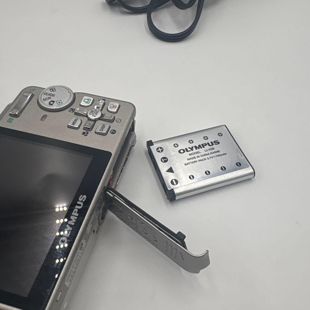 OLYMPUS オリンパス　デジタルカメラ μ750 デジカメ