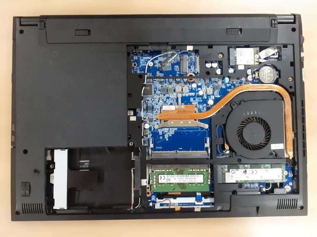 80 L0220-06 第10世代Core i7搭載！iiyama ノー